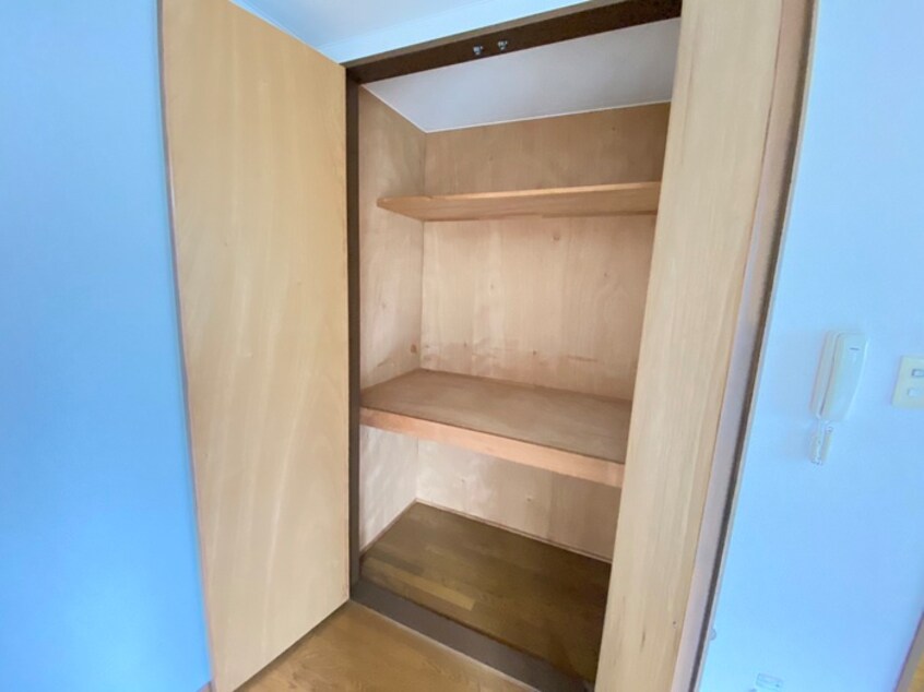 収納 エルデ観月橋