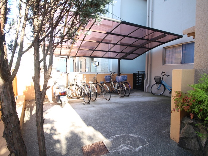 駐輪場 ロイヤルパ－ク仁川
