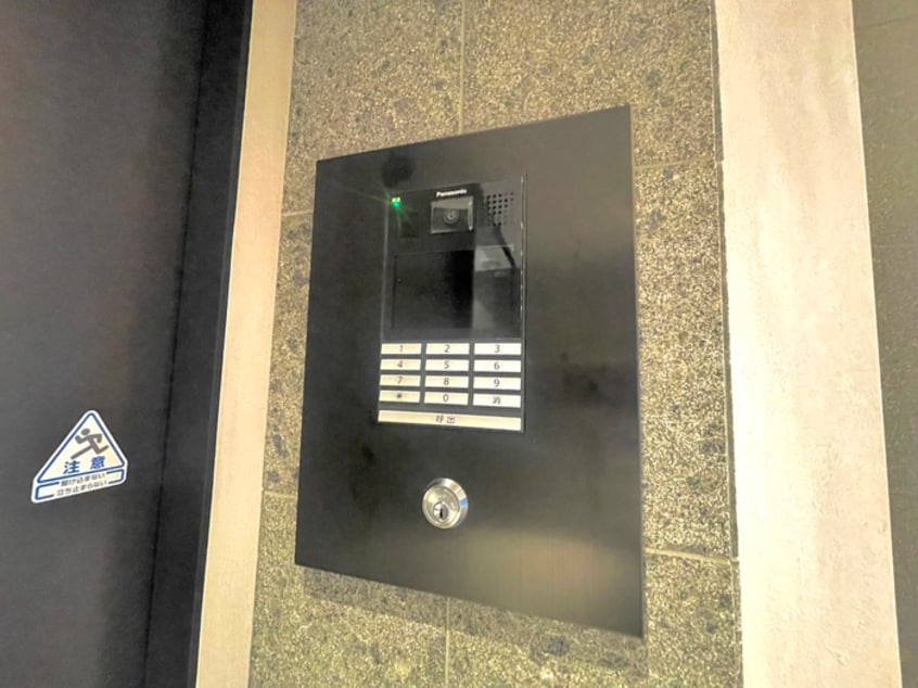 エントランス部分 ﾜｰﾙﾄﾞｱｲ神戸ﾊｰﾊﾞｰﾗﾝﾄﾞⅡ