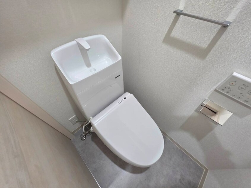 トイレ MAXIV CITY 神戸鷹取　TRE