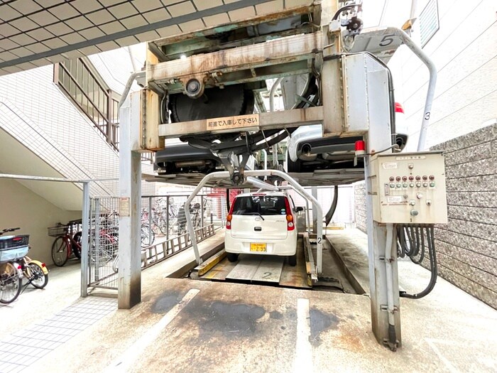 駐車場 シェーヌパレ