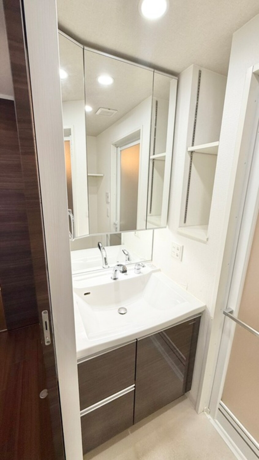 洗面 エステムプラザ梅田（703）