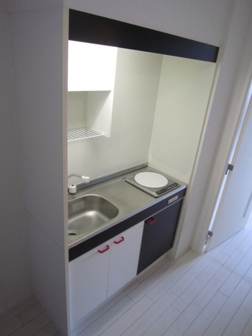 キッチン ＦＩＲＳＴ　ＣＯＵＲＴ五条新町