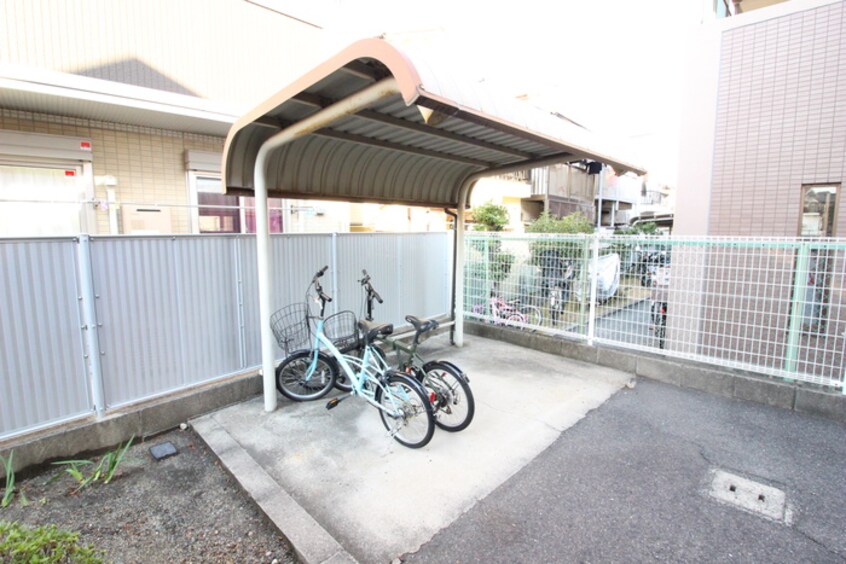 駐輪場 フレンドコーポＢ