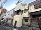 パインツリーハウスの外観