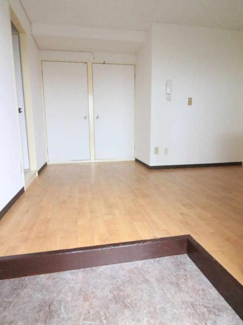 玄関 プレアール枚岡