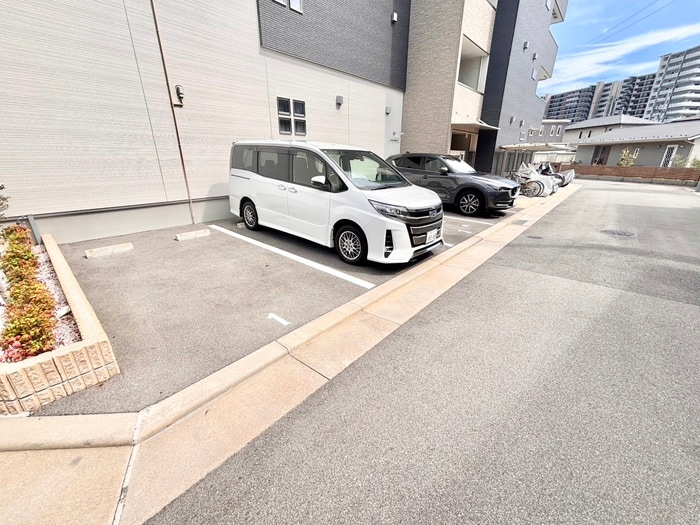 駐車場 Avenir radieux