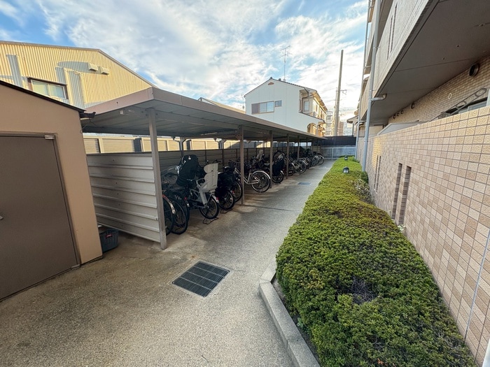 駐輪場 ハーモ・カピターウＡ
