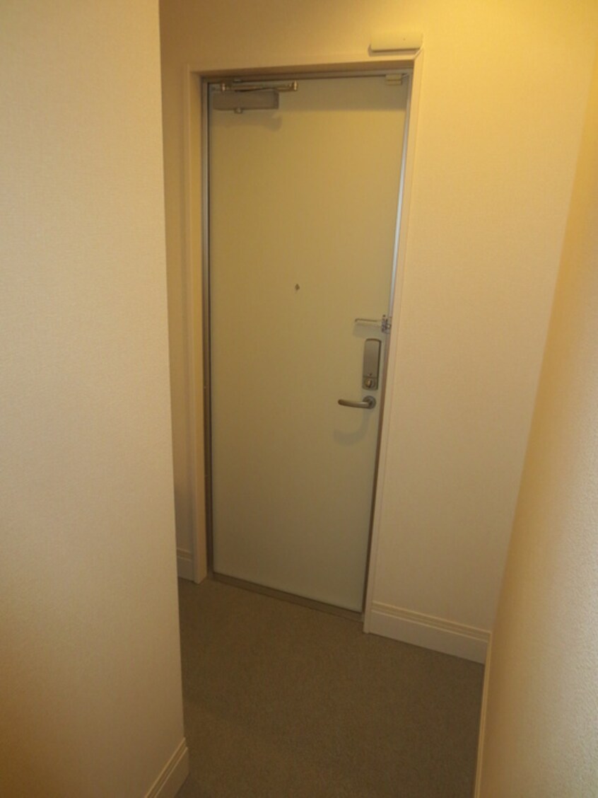 玄関 アコルデ西岩田