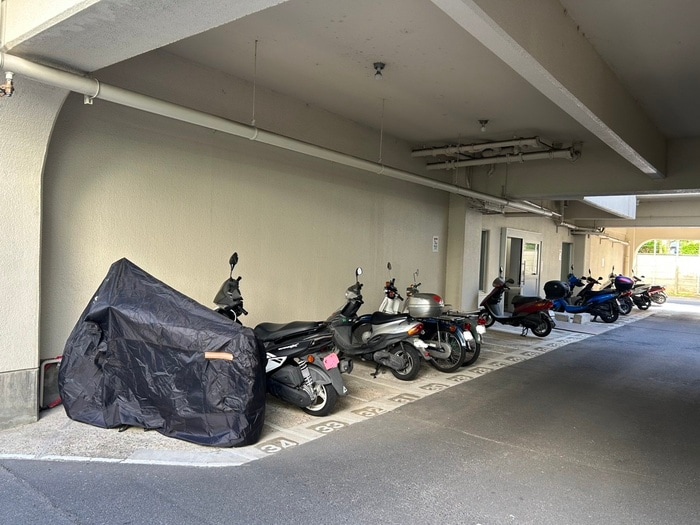 バイク置き場 京都四条グランドハイツ(825)