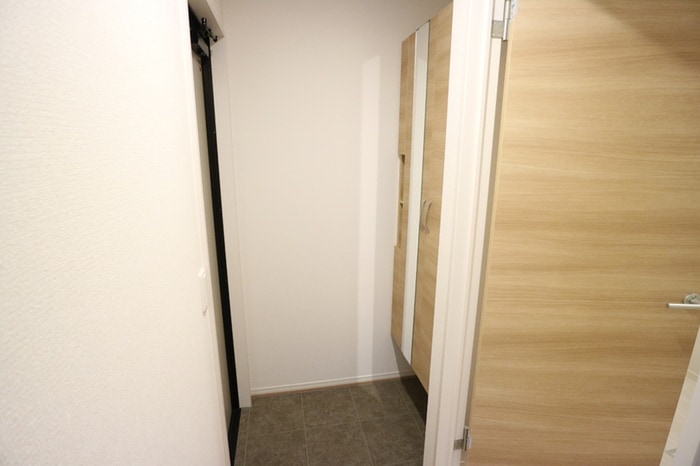 玄関 リュヌ・ブランシュ