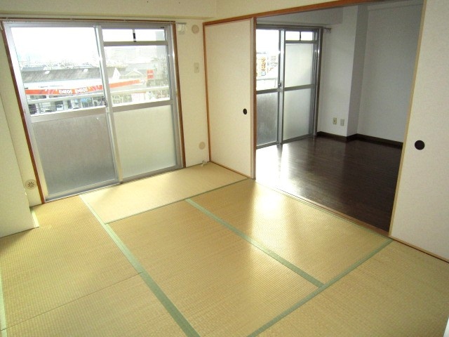 居室 エアーフロントマンション