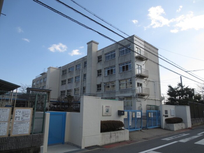 高槻市立北大冠小学校(小学校)まで292m アンシャンテ高宮・高槻A棟・B棟