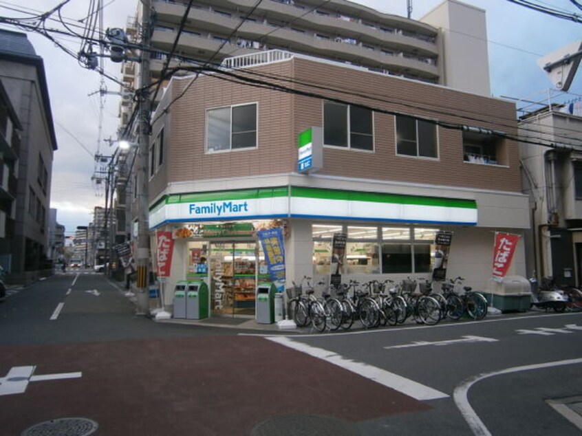 ファミリーマート　都島北通店(コンビニ)まで300m SereneMiyakojima