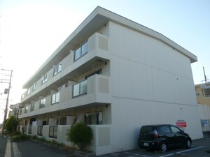 ハイツ３８１
