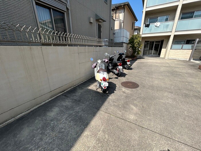 バイク置き場 サンクスパレ桂Ⅱ