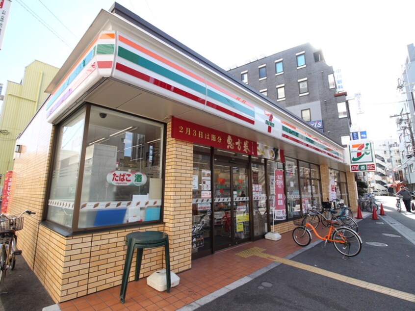 セブンイレブン(コンビニ)まで550m GROOVE堺東アネックス