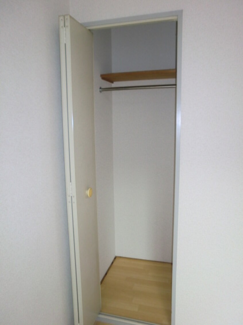 収納 プレアール楠葉東山