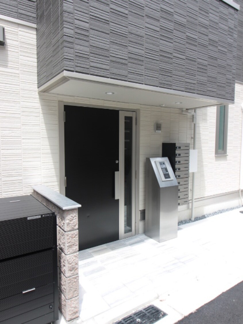 エントランス部分 H&B吉田