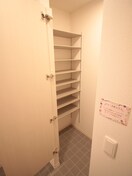 靴箱 H&B吉田