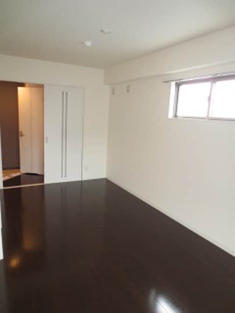 居室 すとりぃむ江坂