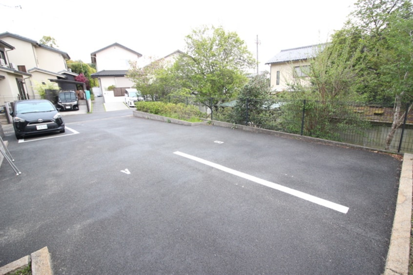 駐車場 エムズ福王寺