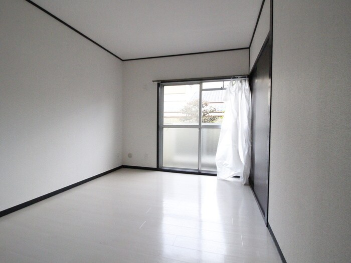 居室 中川ハイツ