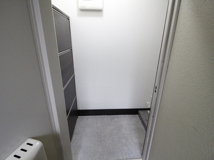 玄関 中川ハイツ
