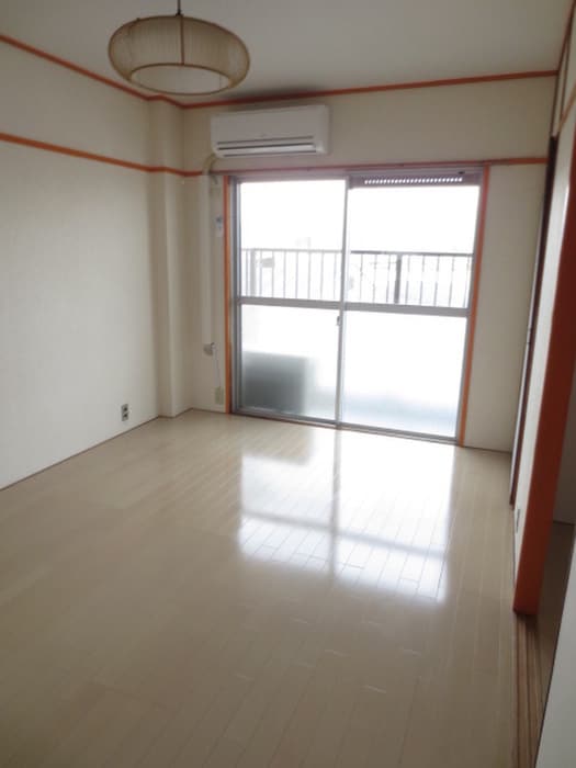 居室 ヴィラナリ－大道