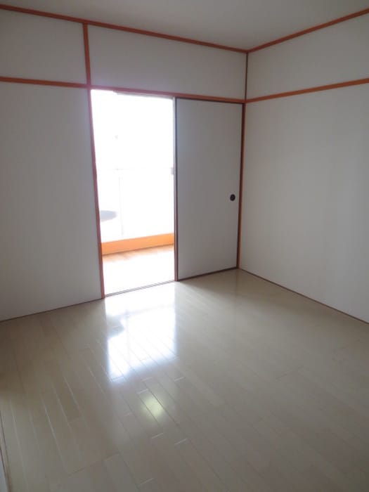 居室 ヴィラナリ－大道