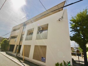 エミーハウス三保町