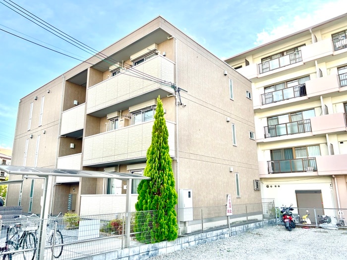 外観写真 Station side court