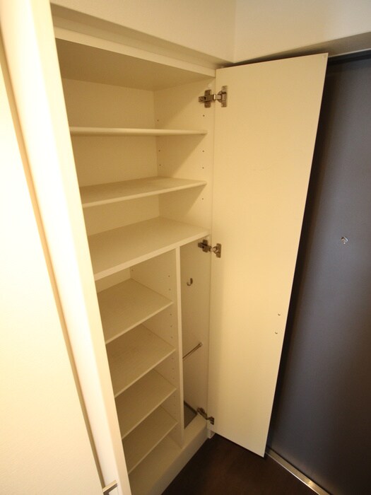 靴箱 ｴｽﾌﾟﾚｲｽ新大阪ｻｳｽｹﾞｰﾄ(1506)