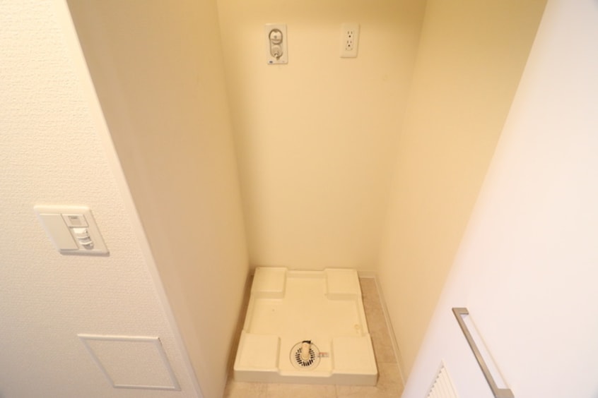 洗濯機置場 エス・キュート尼崎Ⅱ