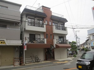 本町５丁目貸家