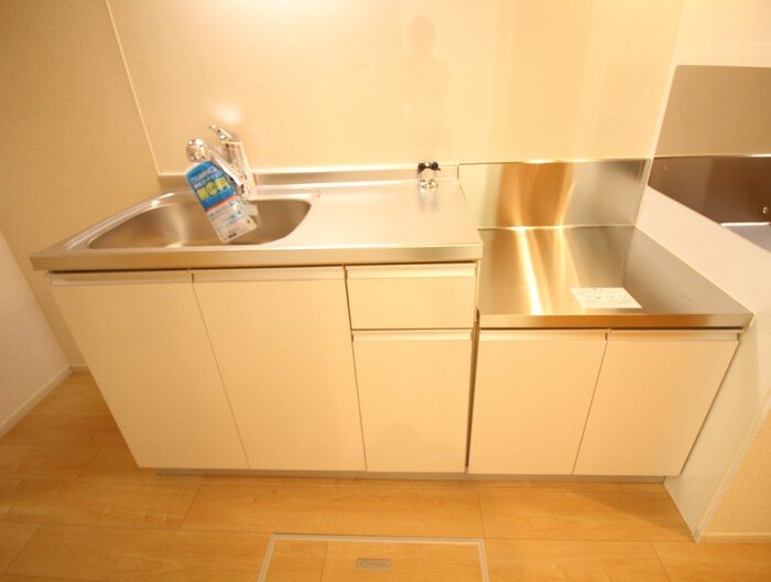 キッチン アビタシオン　ヌフ　昭和町