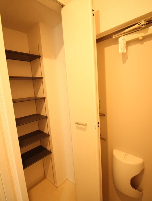 靴箱 アビタシオン　ヌフ　昭和町