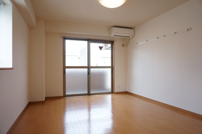 居室 メディナ三条室町