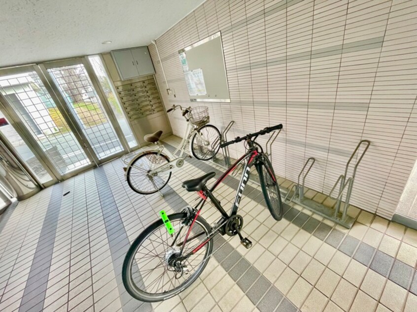 駐輪場 プレザントイン古曽部