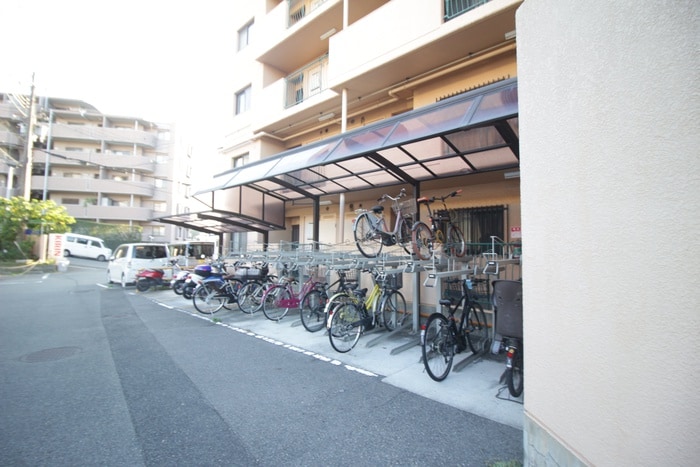 駐輪場 グリーン北塩屋(205)