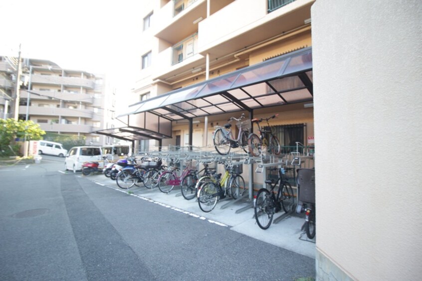 駐輪場 グリーン北塩屋(205)