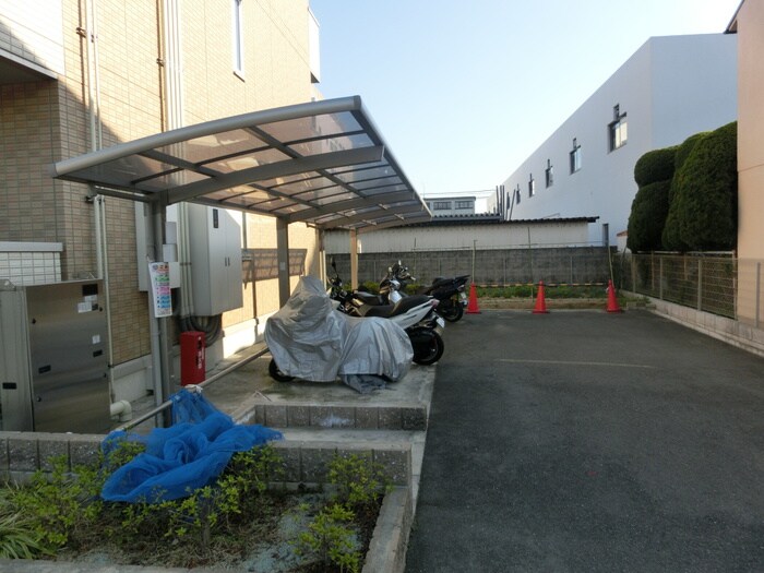 バイク置き場 サンメゾン荘内