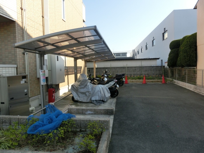 バイク置き場 サンメゾン荘内