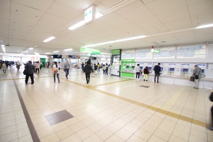 ＪＲ高槻駅(公園)まで290m ＯＭＢルミエ－ル