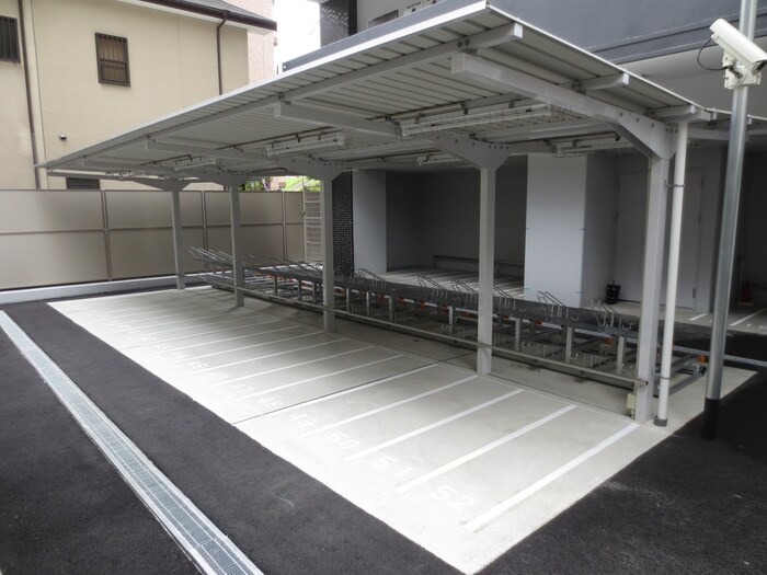 駐輪場 ﾗﾗﾌﾟﾚｲｽ ｻﾞ･大阪ﾘｳﾞｧｰｼﾞｭ（802）