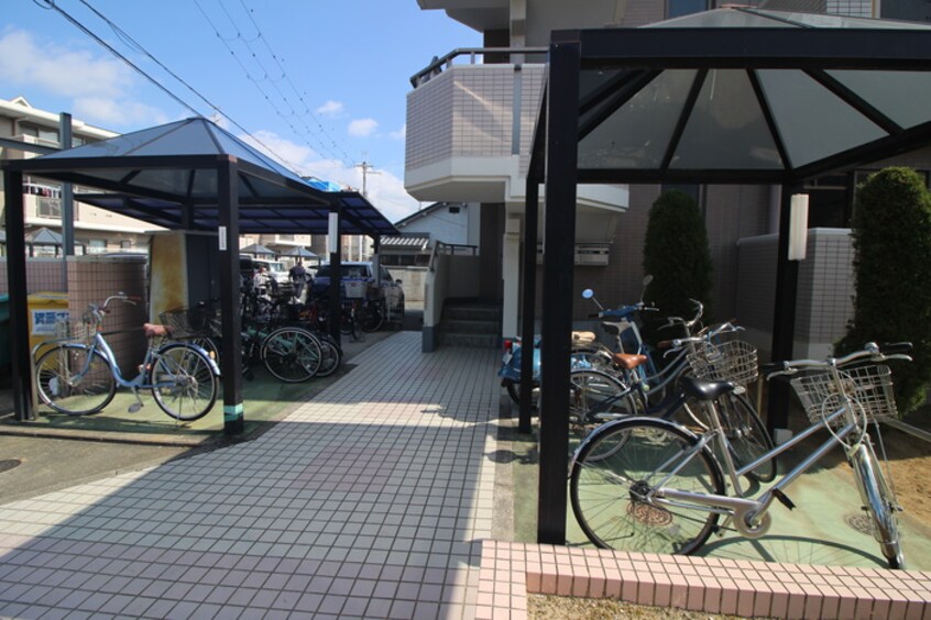 駐輪場 メゾン・アルルＳ