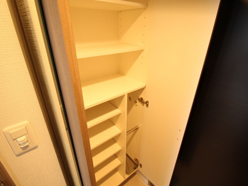 靴箱 ｴｽﾘｰﾄﾞ京都梅小路ｱｳﾞｪﾆﾃ(415)