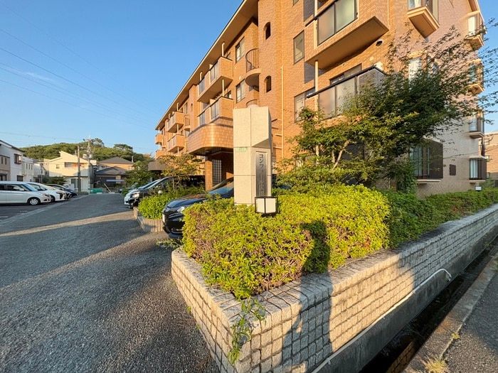 エントランス部分 コンフォール広田