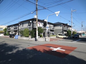 ｻﾝﾋﾞﾚｯｼﾞ芳崎Ｅ棟