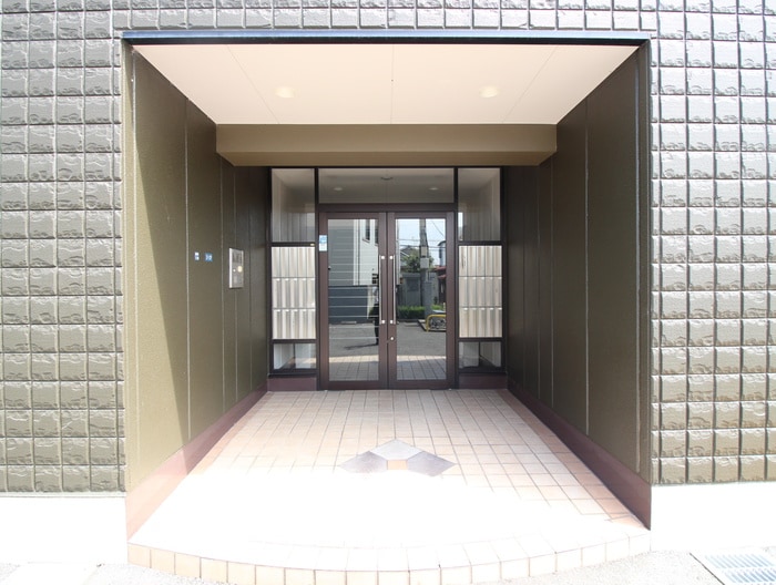 エントランス部分 アイディアル邨田